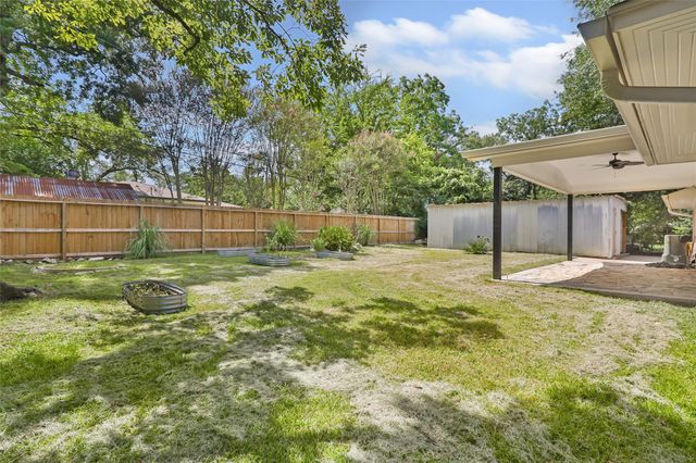 1711 N Thompson Street, Conroe, TX 77301