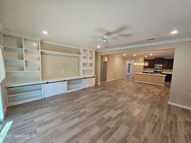 6864 CROSBY FALLS Drive, Jacksonville, FL 32222