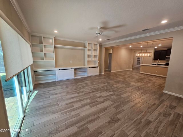 6864 CROSBY FALLS Drive, Jacksonville, FL 32222