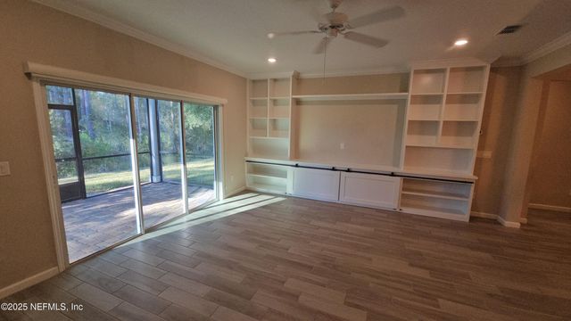 6864 CROSBY FALLS Drive, Jacksonville, FL 32222