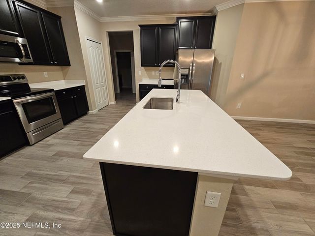 6864 CROSBY FALLS Drive, Jacksonville, FL 32222