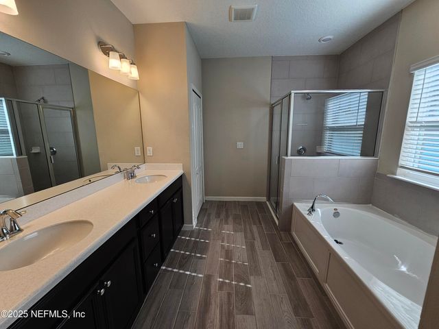 6864 CROSBY FALLS Drive, Jacksonville, FL 32222