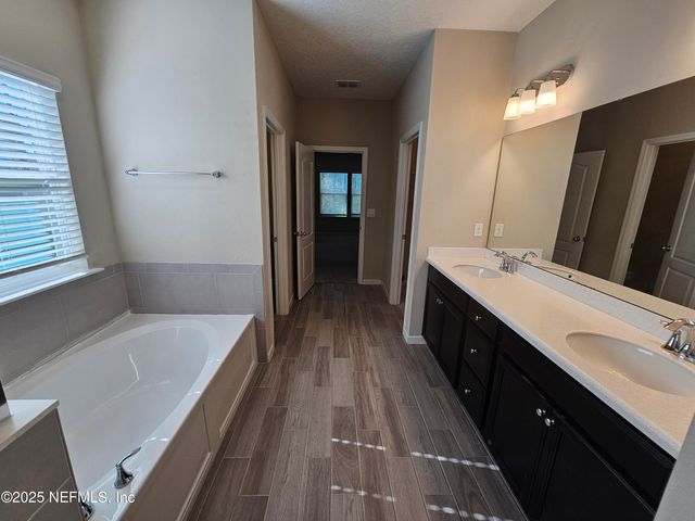 6864 CROSBY FALLS Drive, Jacksonville, FL 32222