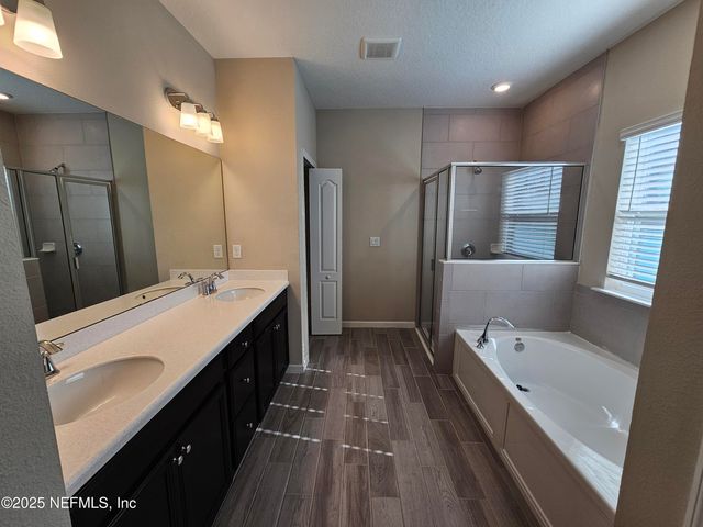 6864 CROSBY FALLS Drive, Jacksonville, FL 32222