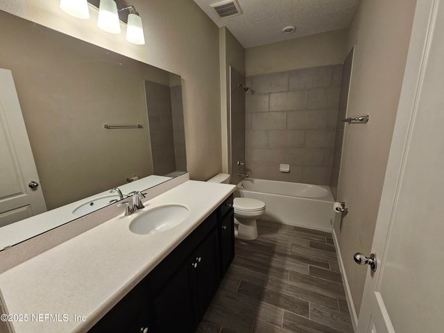 6864 CROSBY FALLS Drive, Jacksonville, FL 32222