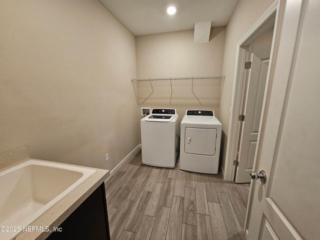 6864 CROSBY FALLS Drive, Jacksonville, FL 32222