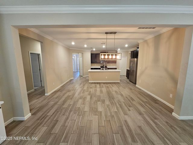 6864 CROSBY FALLS Drive, Jacksonville, FL 32222