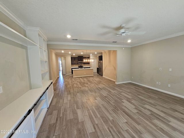 6864 CROSBY FALLS Drive, Jacksonville, FL 32222