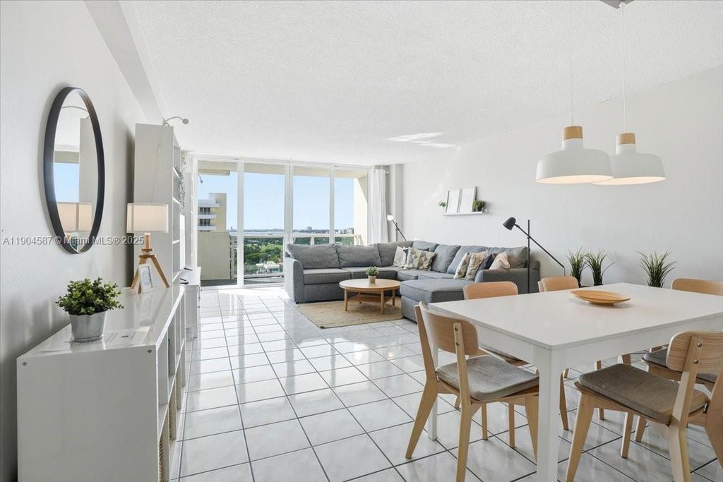 5601 Collins Ave 1517, Miami Beach, FL 33140