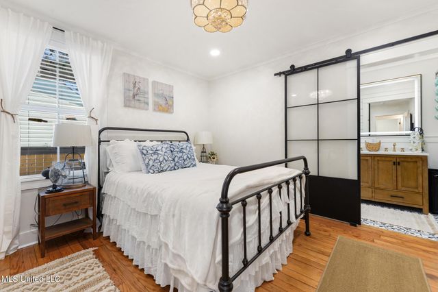 1258 Father Ryan Avenue, Biloxi, MS 39530