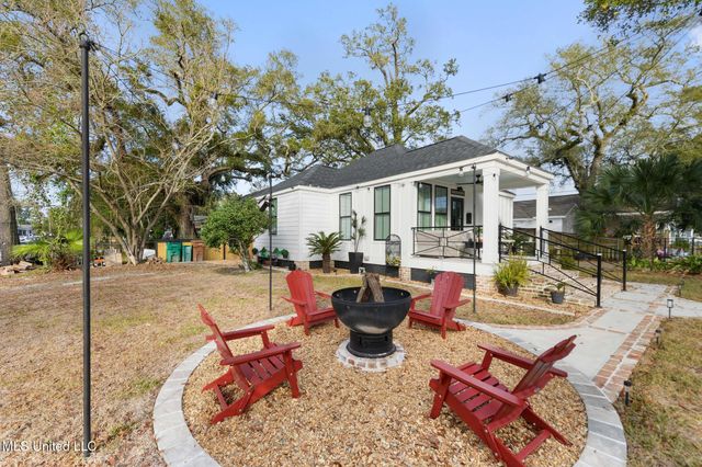 1258 Father Ryan Avenue, Biloxi, MS 39530