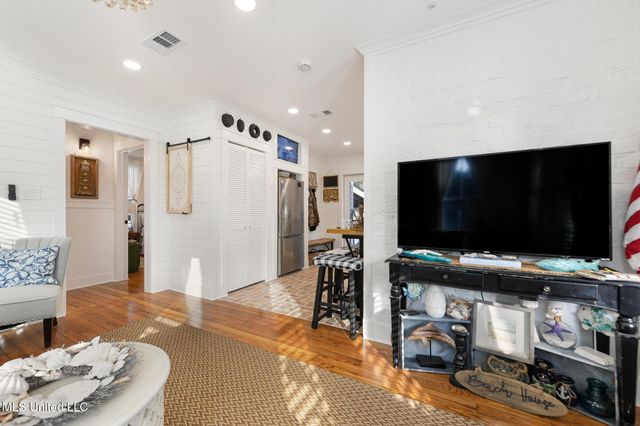 1258 Father Ryan Avenue, Biloxi, MS 39530