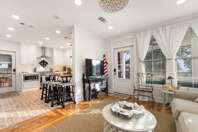 1258 Father Ryan Avenue, Biloxi, MS 39530