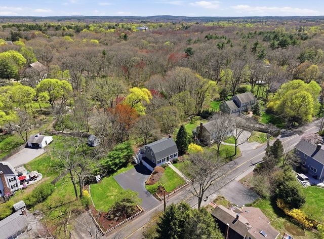 70 Elm St, Hingham, MA 02043