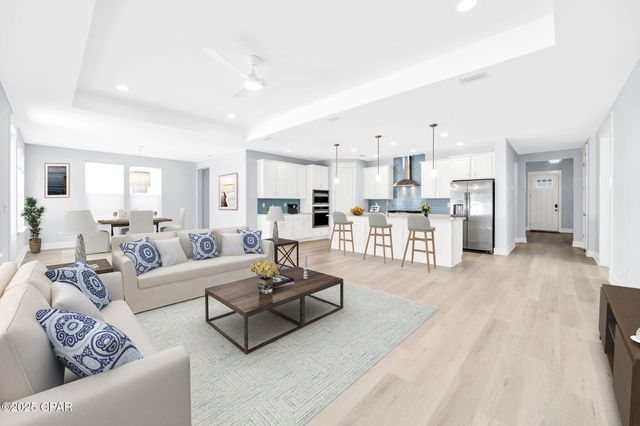 615 Longpoint Way, Panama City Beach, FL 32407