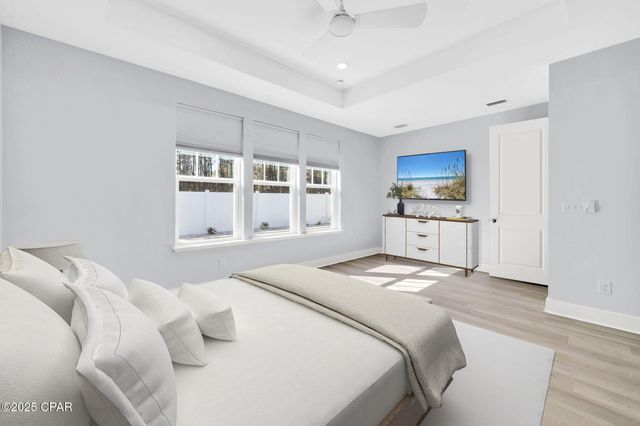 615 Longpoint Way, Panama City Beach, FL 32407