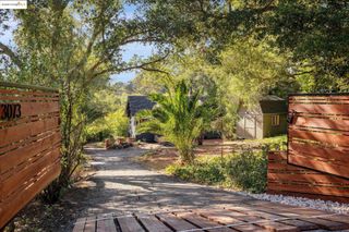 3073 Monterey Blvd, Oakland, CA 94602