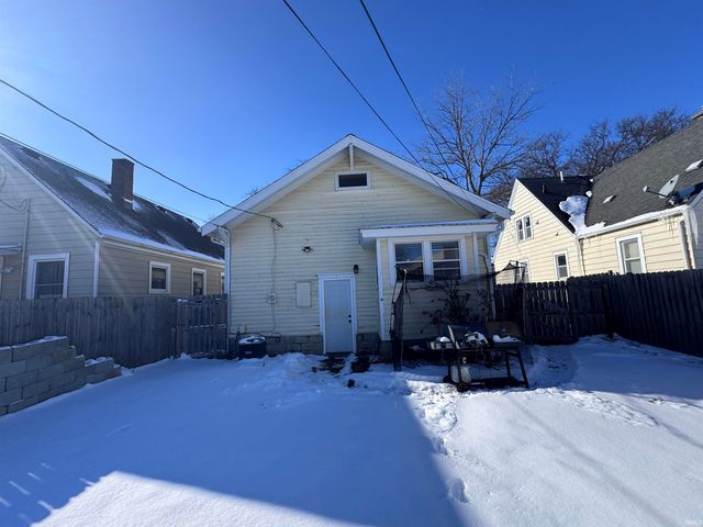 1406 Pemberton Drive, Fort Wayne, IN 46805