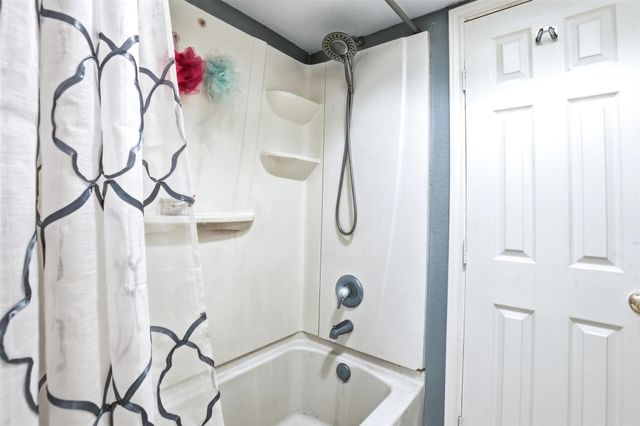 21818 Forest Glade Drive, Humble, TX 77338