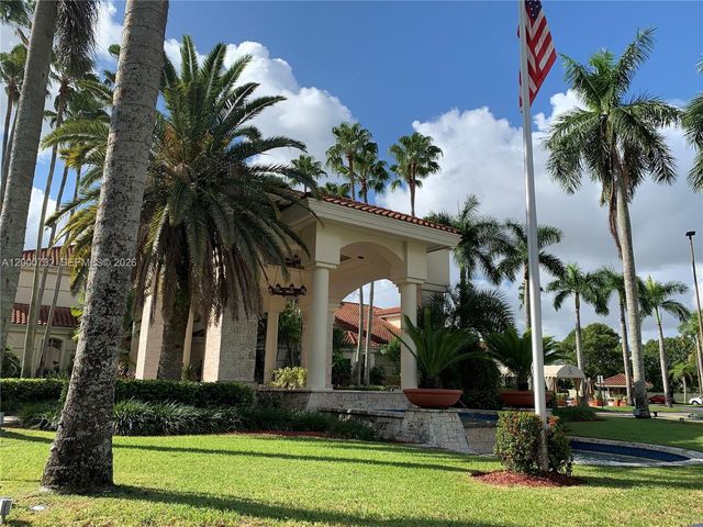 4530 NW 102nd Ct, Doral, FL 33178