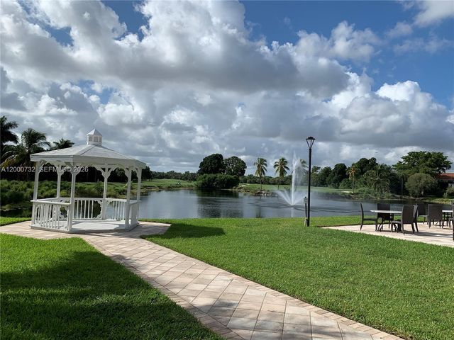 4530 NW 102nd Ct, Doral, FL 33178