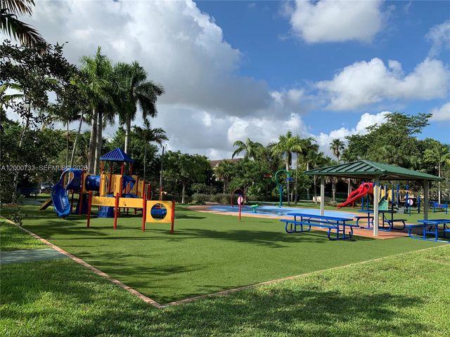 4530 NW 102nd Ct, Doral, FL 33178