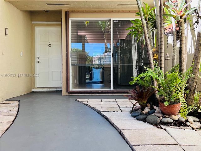 4530 NW 102nd Ct, Doral, FL 33178