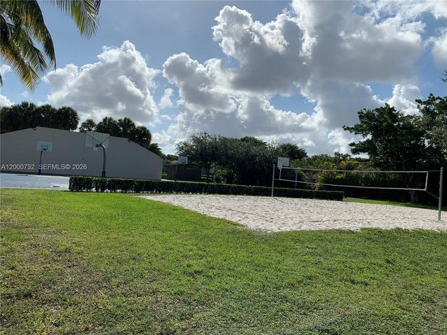 4530 NW 102nd Ct, Doral, FL 33178