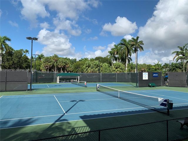 4530 NW 102nd Ct, Doral, FL 33178