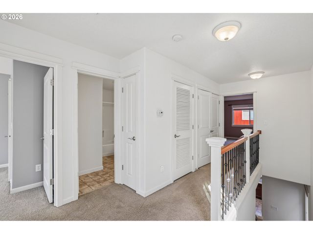 4617 Se TEAKWOOD St, Hillsboro, OR 97123