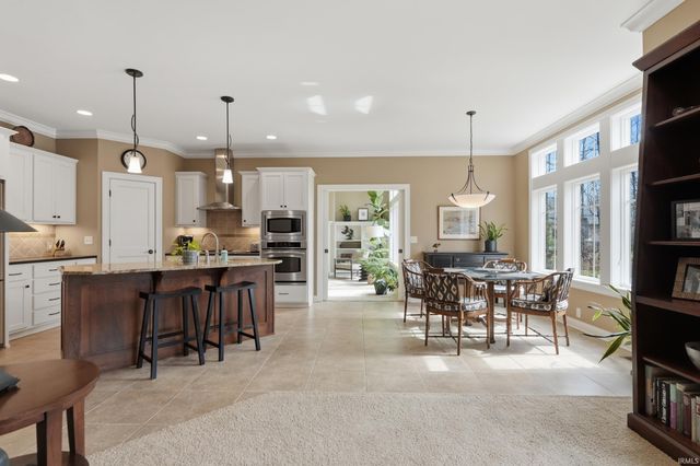 7827 Inverness Lakes Trail, Fort Wayne, IN 46804