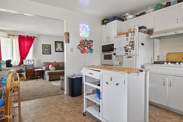 3300 3302 San Luis Street, Ventura, CA 93003