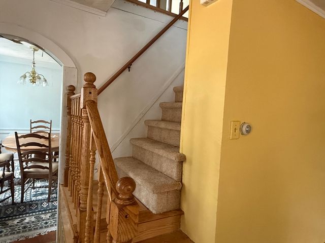 10 Sycamore Rd, Wrentham, MA 02093