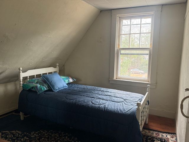 10 Sycamore Rd, Wrentham, MA 02093