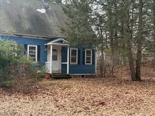 10 Sycamore Rd, Wrentham, MA 02093