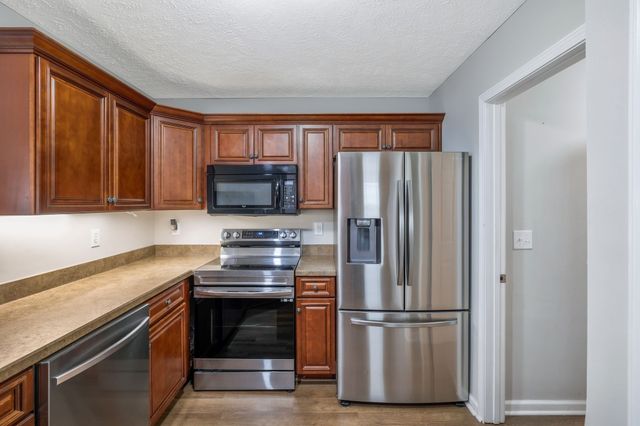 1088 Somerset Springs Dr, Spring Hill, TN 37174