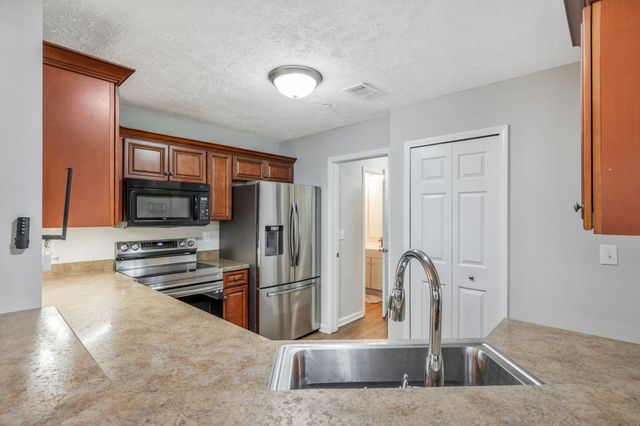 1088 Somerset Springs Dr, Spring Hill, TN 37174