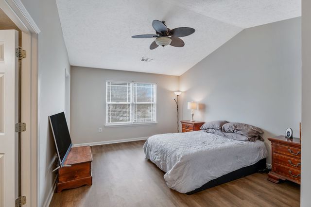 1088 Somerset Springs Dr, Spring Hill, TN 37174