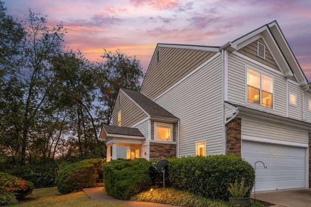 1088 Somerset Springs Dr, Spring Hill, TN 37174