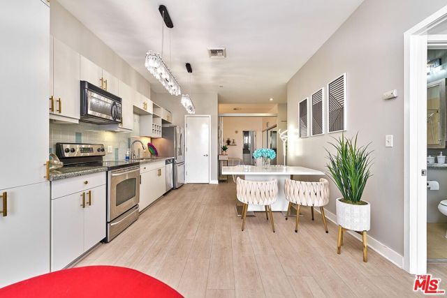 3810 Wilshire Boulevard 408, Los Angeles, CA 90010