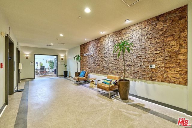 3810 Wilshire Boulevard 408, Los Angeles, CA 90010