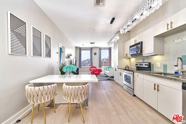 3810 Wilshire Boulevard 408, Los Angeles, CA 90010