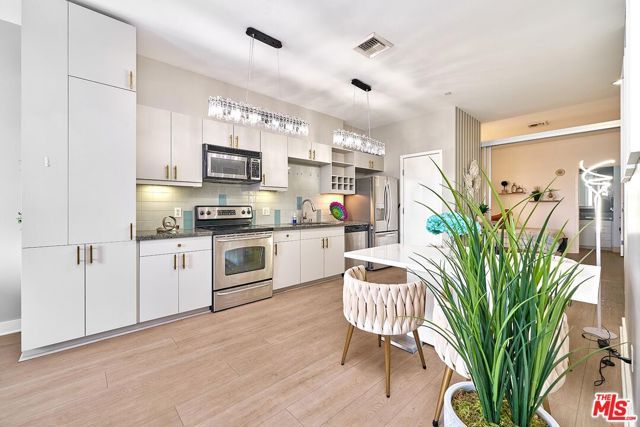 3810 Wilshire Boulevard 408, Los Angeles, CA 90010