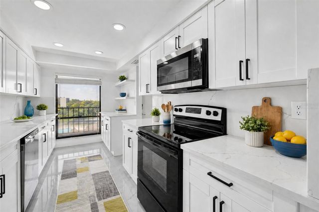 3300 COVE CAY DRIVE 6-C, Clearwater, FL 33760