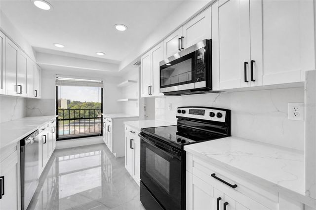 3300 COVE CAY DRIVE 6-C, Clearwater, FL 33760