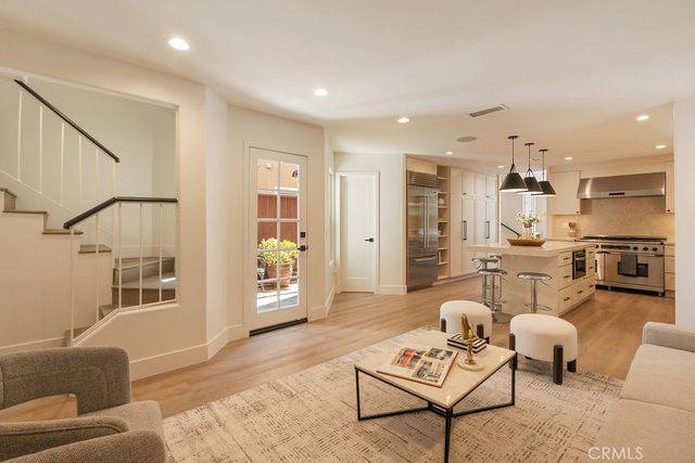 519 10th, Huntington Beach, CA 92648