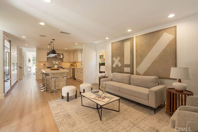 519 10th, Huntington Beach, CA 92648