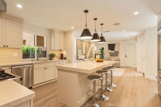 519 10th, Huntington Beach, CA 92648