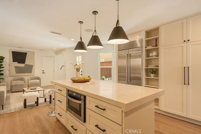 519 10th, Huntington Beach, CA 92648