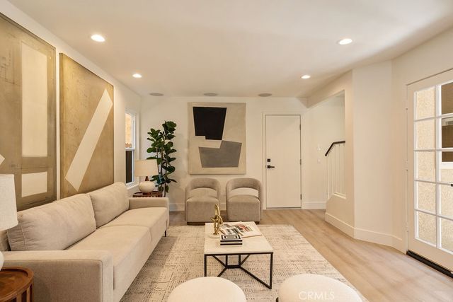 519 10th, Huntington Beach, CA 92648